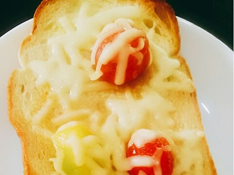 ハニー＆チーズのトマトースト♥